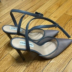 Womens Grey pointed toe Steve Madden